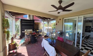 Venta de Casa en  Barrio Vistas puertos del lago 5 ambientes
