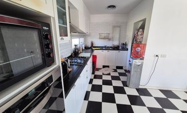 Venta de Casa en  Barrio Vistas puertos del lago 5 ambientes