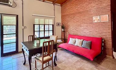 Calida Casa Estilo Chalet en Venta -Chacras de Benitez-