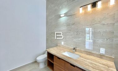 Casa En Venta En Lagos Del Sol Frente A Laguna