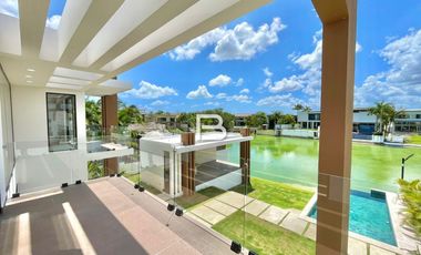 Casa En Venta En Lagos Del Sol Frente A Laguna
