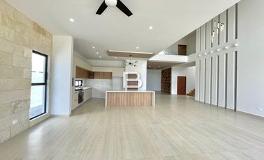 Casa En Venta En Lagos Del Sol Frente A Laguna