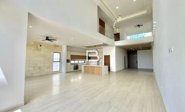Casa En Venta En Lagos Del Sol Frente A Laguna