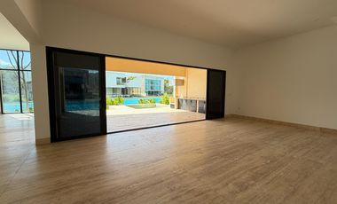 Casa en venta con vista al lago en Mérida Yucatán Country Club | Casa Acqua |