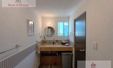 Casa en Venta en Paseos del Bosque 26-1933.
