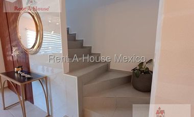 Casa en Venta en Paseos del Bosque 26-1933.
