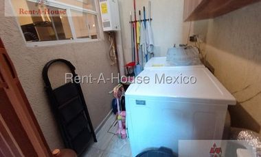 Casa en Venta en Paseos del Bosque 26-1933.