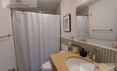 Casa en Venta en Paseos del Bosque 26-1933.