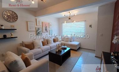 Casa en Venta en Paseos del Bosque 26-1933.