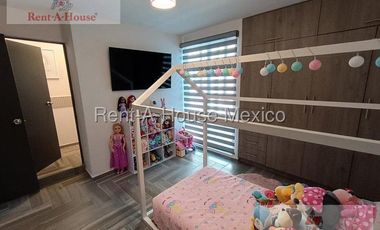 Casa en Venta en Paseos del Bosque 26-1933.