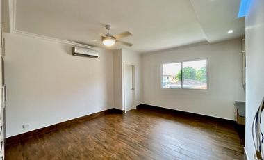 Casa en Palmeras de Costa del Este en Venta