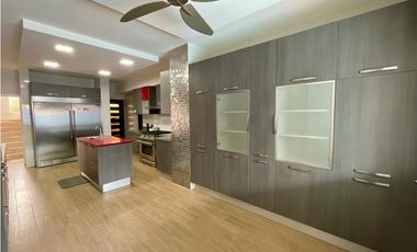 Casa en Palmeras de Costa del Este en Venta