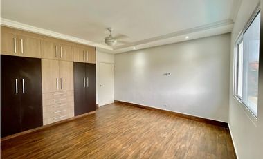 Casa en Palmeras de Costa del Este en Venta