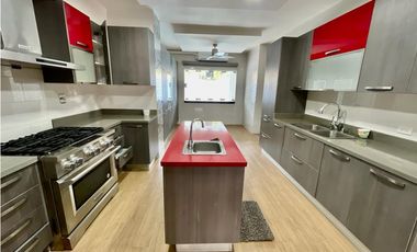 Casa en Palmeras de Costa del Este en Venta