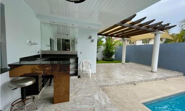 Casa en Palmeras de Costa del Este en Venta