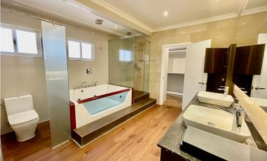 Casa en Palmeras de Costa del Este en Venta