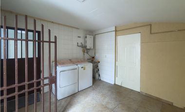SE VENDE AMPLIA CASA EN ALBROOK GARDENS - ALBROOK
