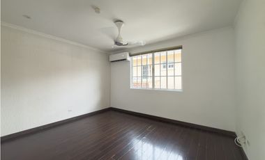 SE VENDE AMPLIA CASA EN ALBROOK GARDENS - ALBROOK