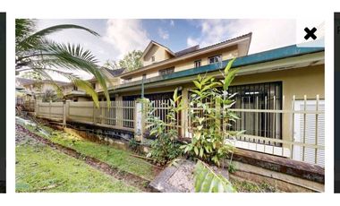 Alquilo casa en Embassy Gardens en Clayton