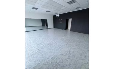 Alquiler de Local comercial en Condado del rey. Cod-J340