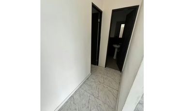 Alquiler de Local comercial en Condado del rey. Cod-J340