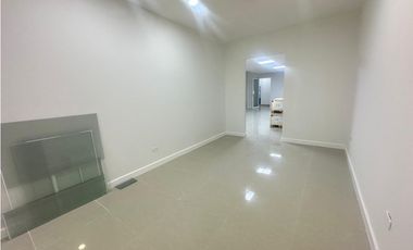 Alquiler de oficina amoblada en Calle 50