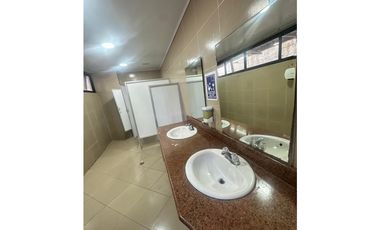 Alquiler de oficina amoblada en Calle 50