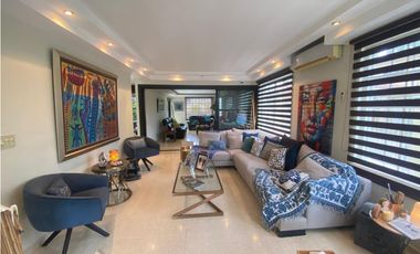 CASA SOLO LINEA BLANCA, PISCINA Y PANELES SOLARES EN COSTA DEL ESTE|MM