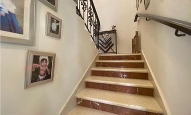 CASA SOLO LINEA BLANCA, PISCINA Y PANELES SOLARES EN COSTA DEL ESTE|MM