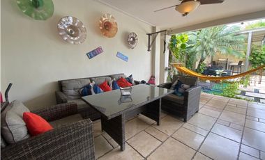 CASA SOLO LINEA BLANCA, PISCINA Y PANELES SOLARES EN COSTA DEL ESTE|MM