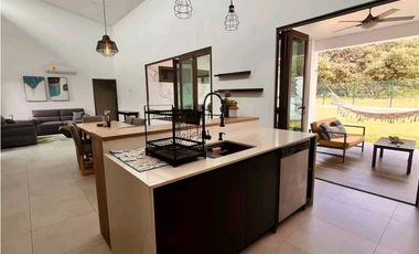 ALQUILER CASA HERMOSA RODEADA DE NATURALEZA A 10 MTS DE PENONOME LT