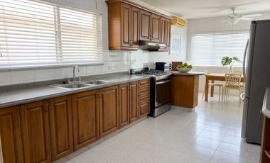 VENDO CASA EN COSTA DEL ESTE (11)
