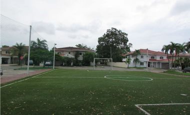 VENDO CASA EN COSTA DEL ESTE (11)