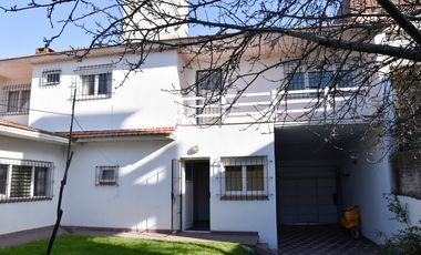 Chalet 6 Ambientes Punta Mogotes