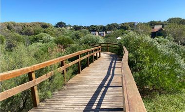 DEPARTAMENTO EN VENTA FRENTE AL MAR EN VALERIA DEL MAR