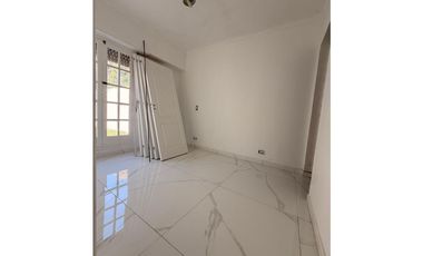 CHALET 4 AMBIENTES EN LOTE PROPIO AYOLAS 4500