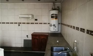 Vendo casa en excelente ubicaccion Villa Zapiola Paso del Rey