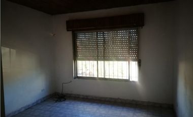 Vendo casa en excelente ubicaccion Villa Zapiola Paso del Rey
