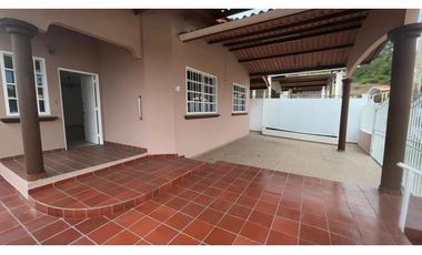 VENDO CASA BRISAS DEL GOLF