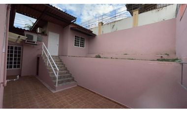 VENDO CASA BRISAS DEL GOLF