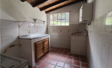 SE RENTA CABAÑA EN SECTOR EL SANGO GUARNE