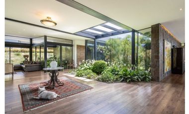 Casa en Arriendo Alto de las Palmas Envigado