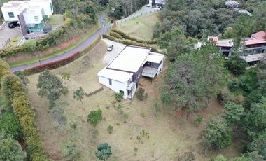 Casa en Arriendo Loma del Escobero Envigado