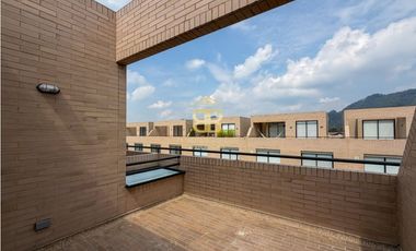 SE VENDE CASA EN CAJICA