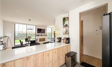 SE VENDE CASA EN CAJICA