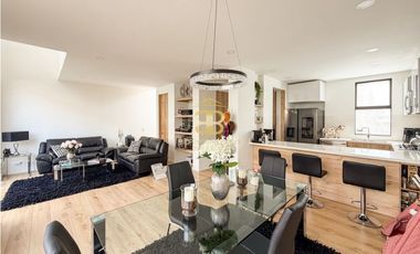 SE VENDE CASA EN CAJICA