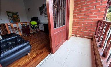 CASA MEDIANERA UNIDAD ABIERTA  ESTRATO 4