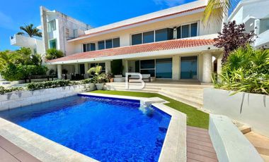 Casa En Venta Zona Hotelera Frente Al Mar