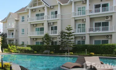 Condo with nice pool - Baan Tiew Khao