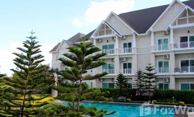 Condo with nice pool - Baan Tiew Khao